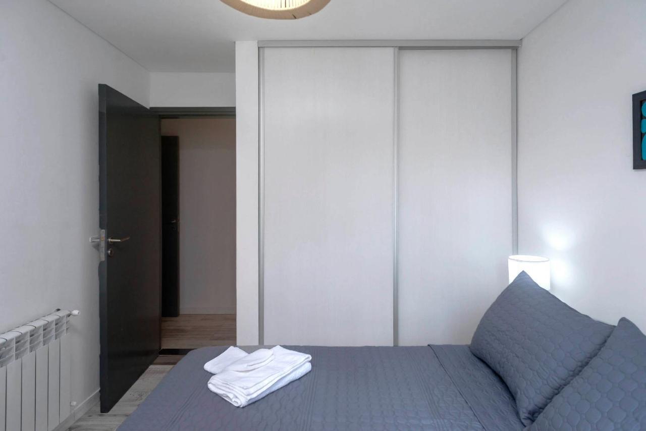 Apartamento Hermoso Departamento En Maipu 49 - Cochera Para Vehiculos Chicos *